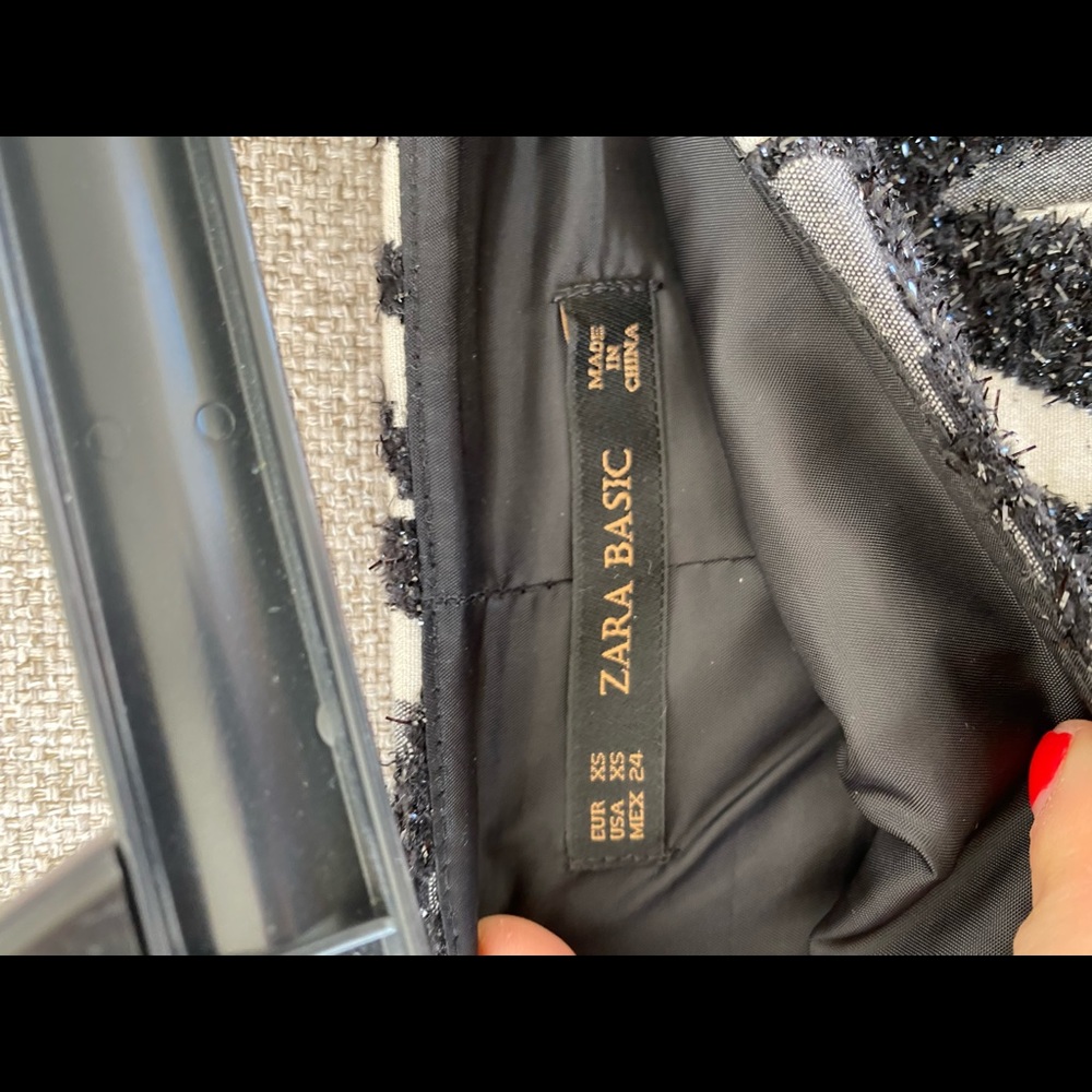 Zara Basic Black/White/Gray Patterned Mini Skirt - image 3